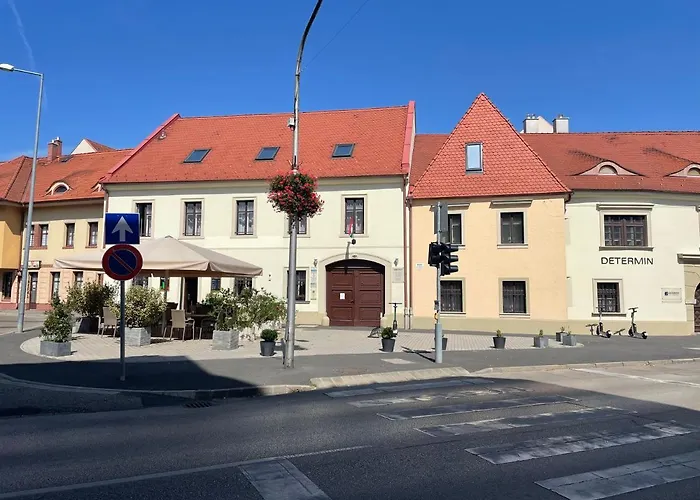 Apartman 44